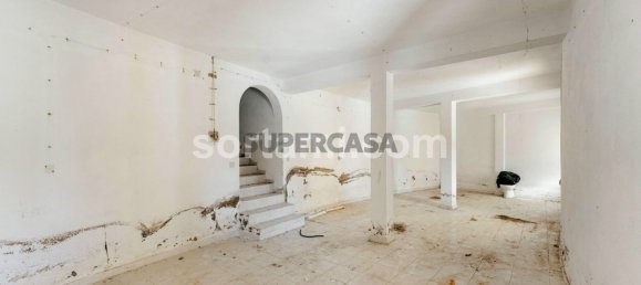 365m² Commercial property in Quarteira, Portugal No. 162555 37