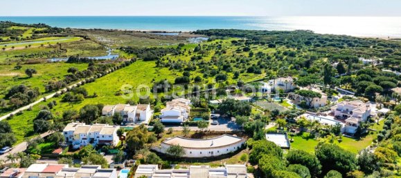 365m² Commercial property in Quarteira, Portugal No. 162555 40