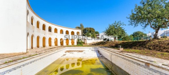 365m² Commercial property in Quarteira, Portugal No. 162555 12