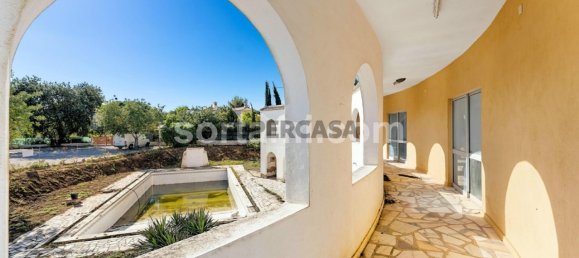 365m² Commercial property in Quarteira, Portugal No. 162555 18