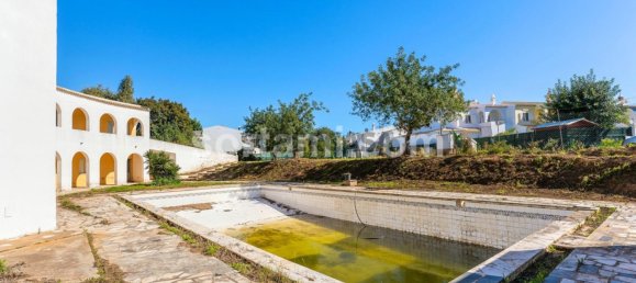 365m² Commercial property in Quarteira, Portugal No. 162555 13
