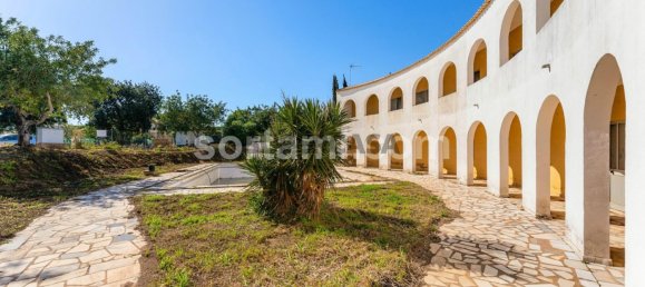 365m² Commercial property in Quarteira, Portugal No. 162555 16