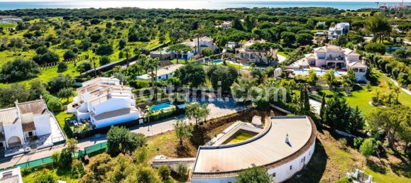 365m² Commercial property in Quarteira, Portugal No. 162555 7