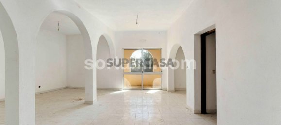 365m² Commercial property in Quarteira, Portugal No. 162555 29