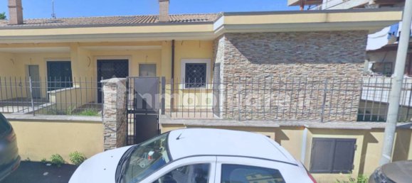 2 bedrooms Villa in Rome, Italy No. 277673 2