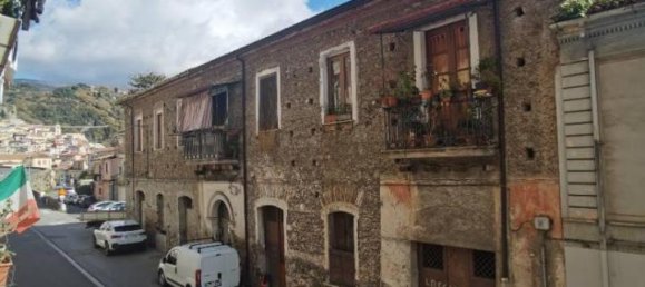 3 rooms Apartment in Lamezia Terme, Italy No. 17642 2