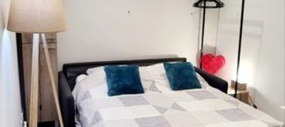 1 bedroom Apartment in Paris, France No. 312554 2