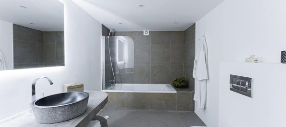 4 bedrooms Villa in Estepona, Spain No. 34851 15