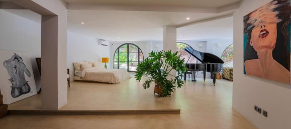 4 bedrooms Villa in Estepona, Spain No. 34851 11