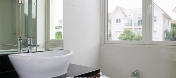 Villa T4 em Long Bien, Vietnam N.º 849 9