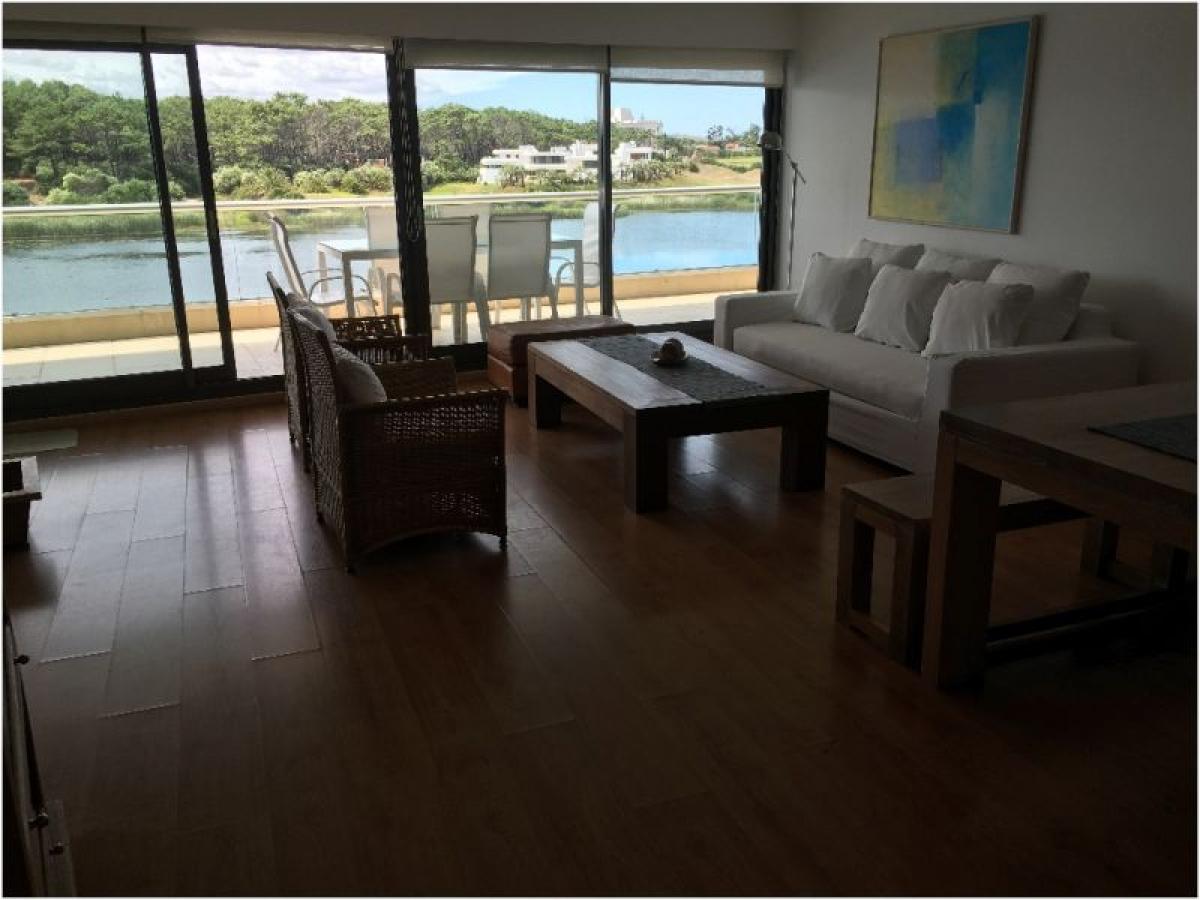 Квартира с 3 спальнями в Мальдонадо, Уругвай № 2567