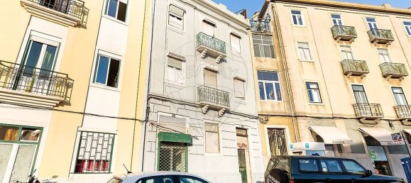 573m² Building in Lisbon, Portugal No. 122145 4