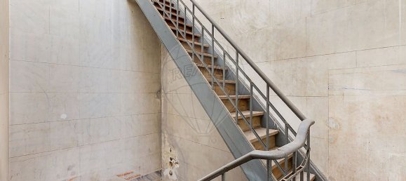 573m² Building in Lisbon, Portugal No. 122145 24