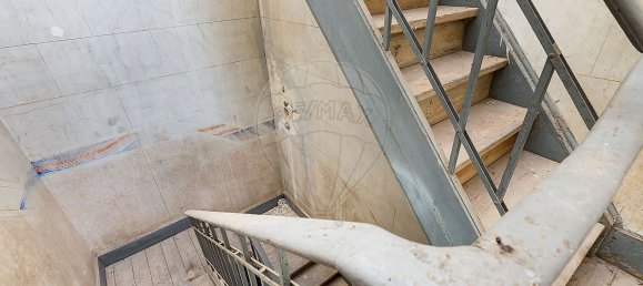 573m² Building in Lisbon, Portugal No. 122145 9