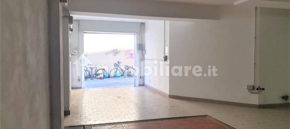 16m² Garage in Bologna, Italy No. 376143 9