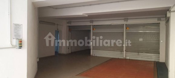 16m² Garage in Bologna, Italy No. 376143 4