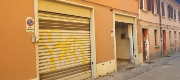 16m² Garage in Bologna, Italy No. 376143 10