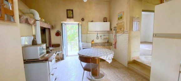 Дом с 8 комнатами в Паникале, Италия № 174546 3