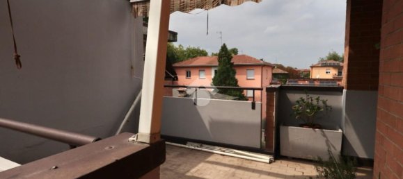 2 bedrooms Penthouse in Reggio Emilia, Italy No. 333258 3