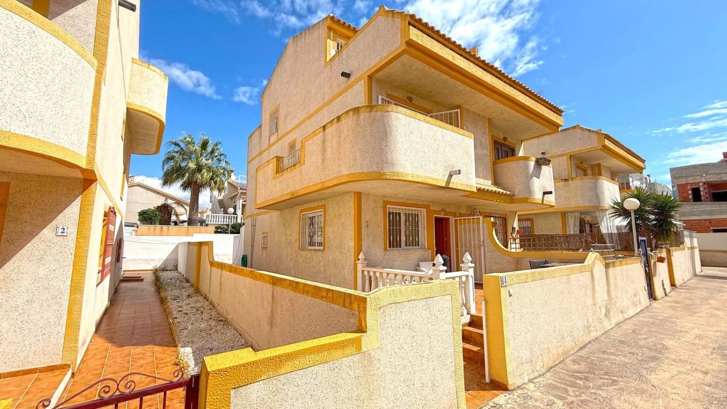 3 bedrooms House in Alicante, Spain No. 197680