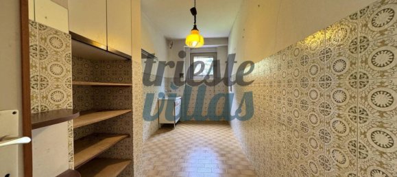 3 bedrooms Apartment in Trieste, Italy No. 376542 3