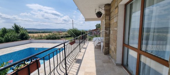 4 bedrooms House in Burgas, Bulgaria No. 1219 7