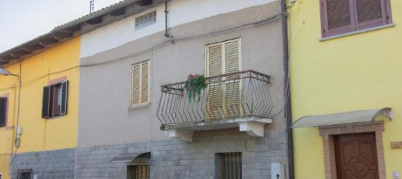 4 rooms House in Bosconero, Italy No. 136027 3