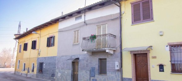 4 rooms House in Bosconero, Italy No. 136027 2