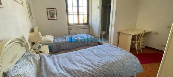 6 bedrooms Villa in Carrara, Italy No. 215097 19