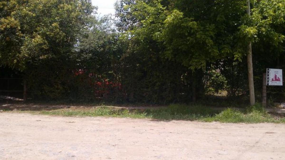 Земельный участок в Эстебан Эчеверрия, Аргентина № 45169