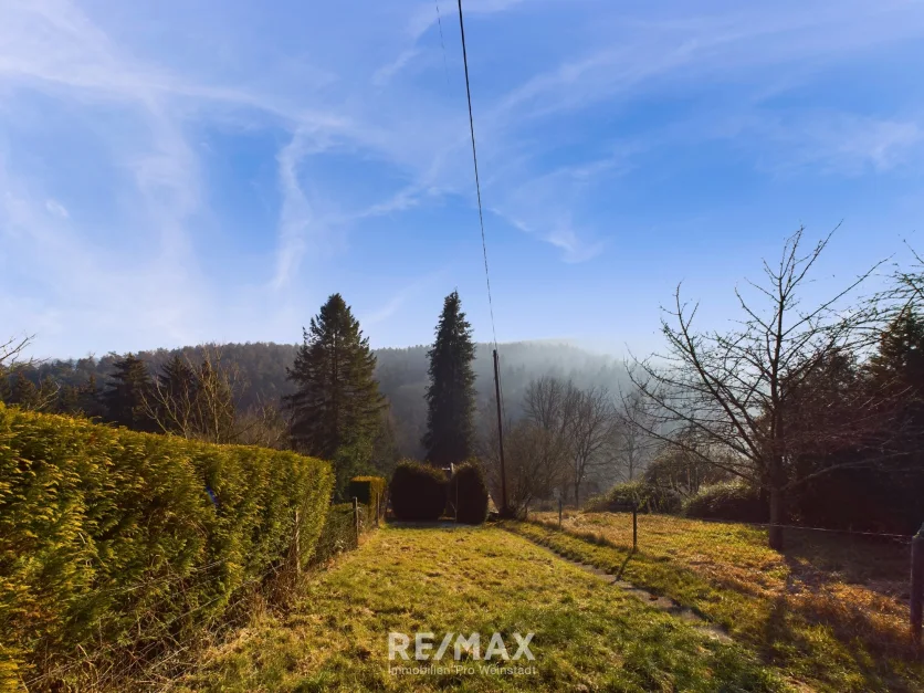 Земельный участок с 2 комнатами в Эслинген, Германия № 58540