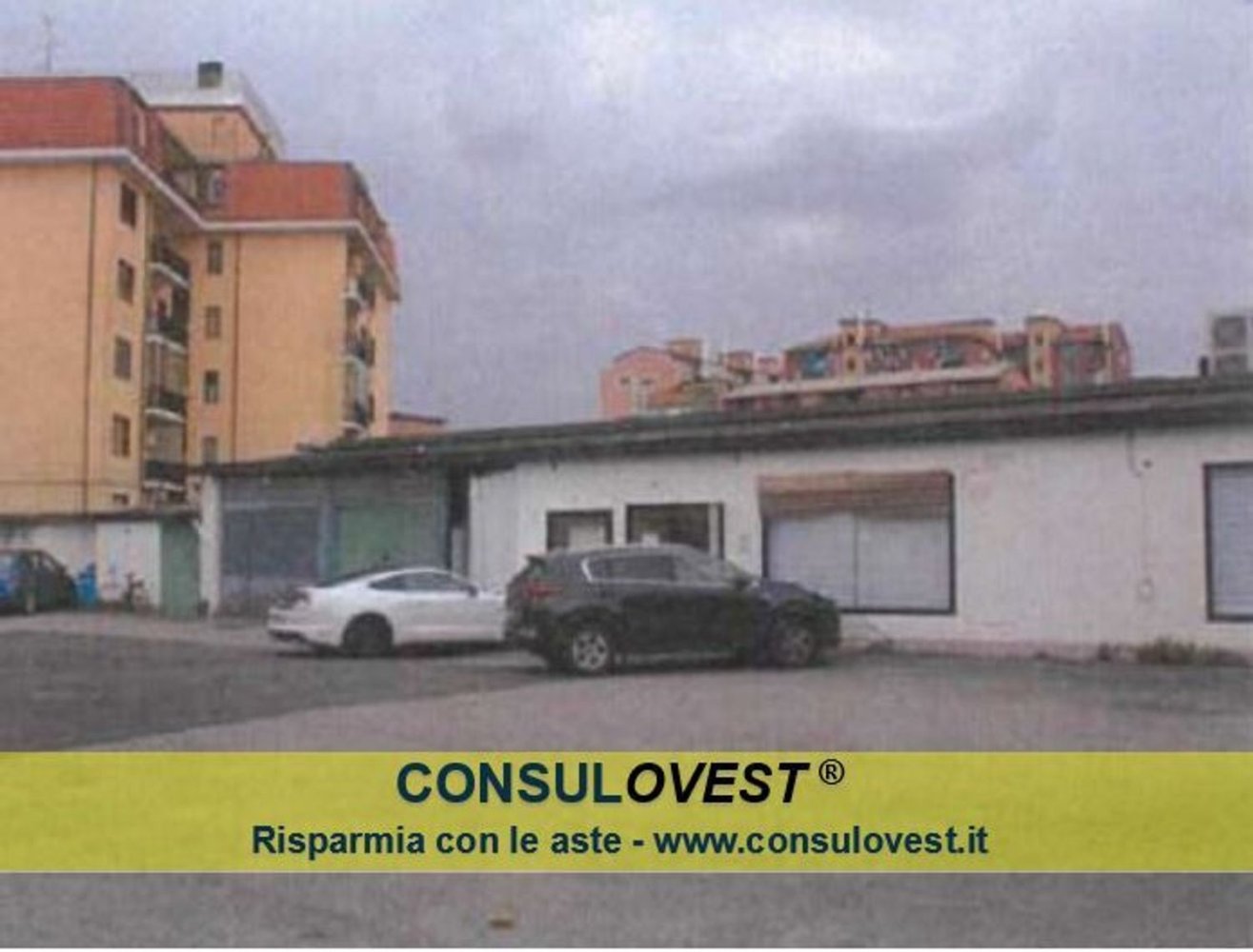 Gewerbliche Immobilie in Limbiate, Italy 453m², Nr. 359790