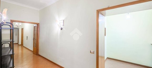 2 bedrooms Apartment in Rome, Italy No. 320116 8
