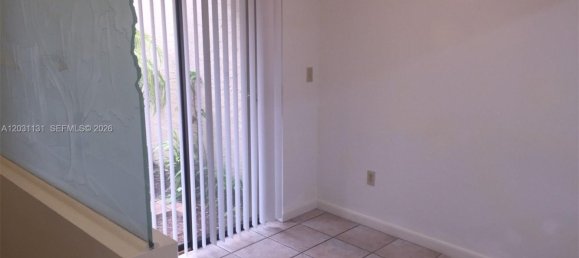 3 dormitorios dúplex en alquiler en Miami, Miami-Dade, Florida, USA № 614940 23