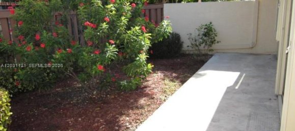 3 dormitorios dúplex en alquiler en Miami, Miami-Dade, Florida, USA № 614940 3