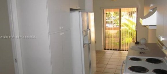 3 dormitorios dúplex en alquiler en Miami, Miami-Dade, Florida, USA № 614940 7
