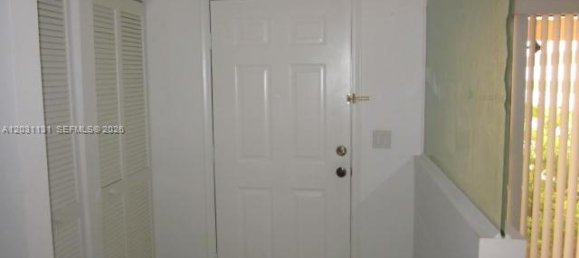 3 dormitorios dúplex en alquiler en Miami, Miami-Dade, Florida, USA № 614940 19