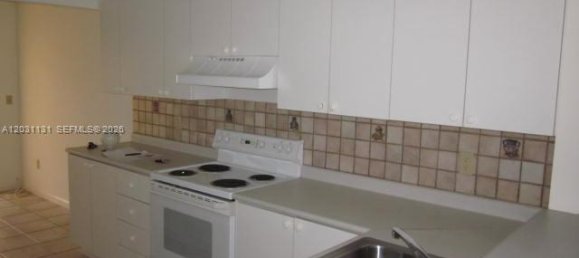 3 dormitorios dúplex en alquiler en Miami, Miami-Dade, Florida, USA № 614940 17