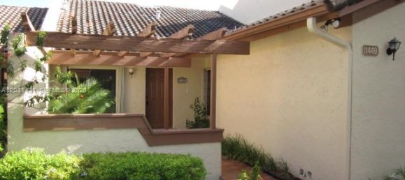3 dormitorios dúplex en alquiler en Miami, Miami-Dade, Florida, USA № 614940 14