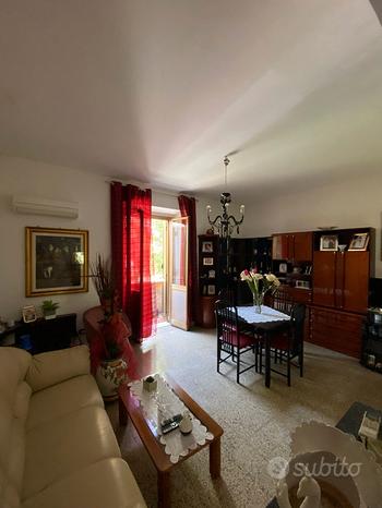 5 rooms Apartment in Sassari, Italy No. 260370