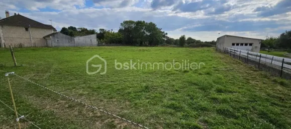 795m² Land in Deux-Sevres, France No. 299864 3