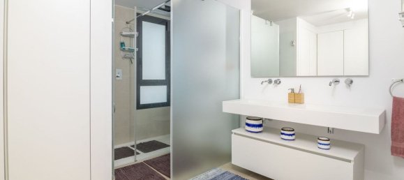 3 bedrooms Apartment in Estepona, Spain No. 129114 4