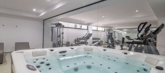 3 bedrooms Apartment in Estepona, Spain No. 129114 5