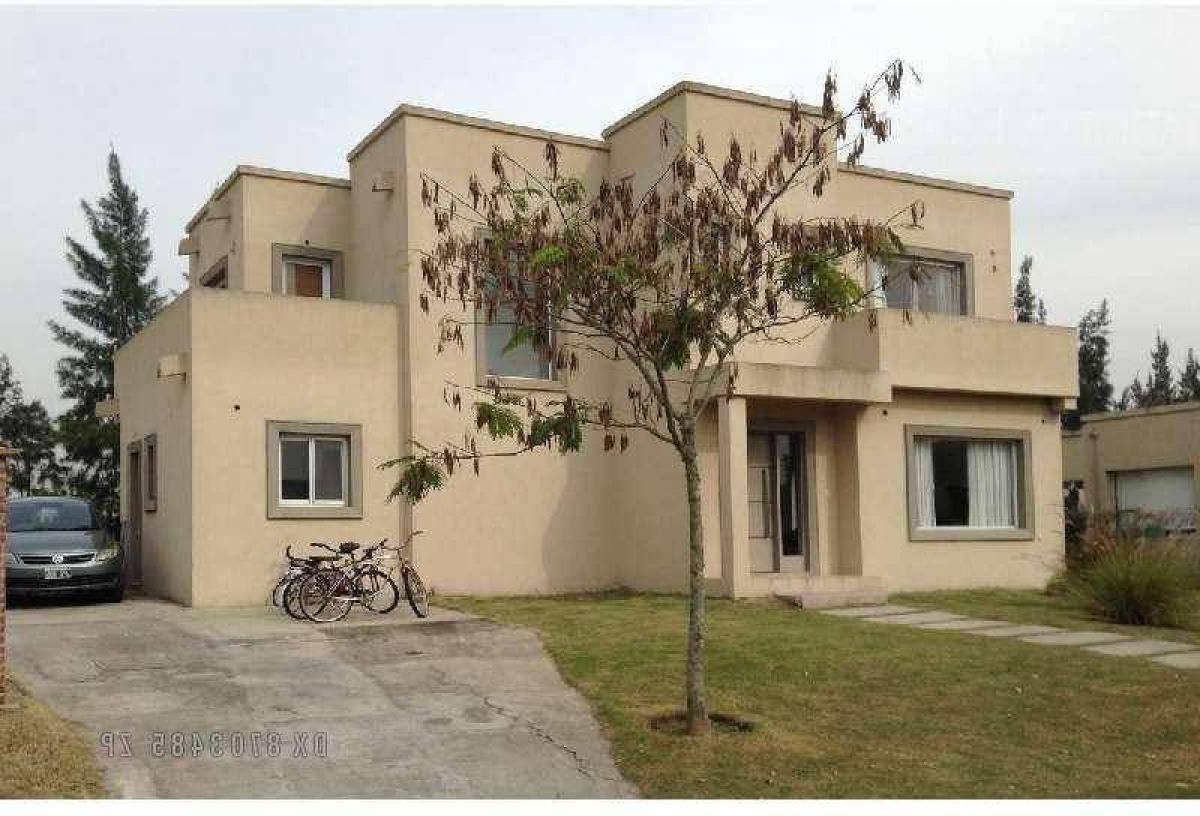 3 bedrooms House in Tigre, Argentina No. 18960