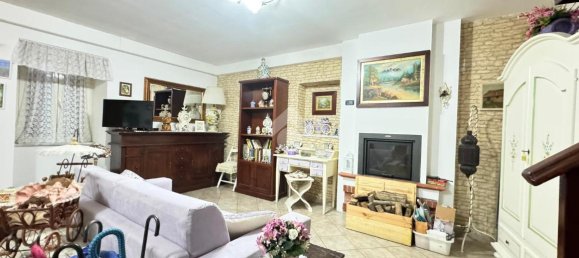 Apartamento de 4 divisões em Piansano, Italy N.º 105094 3