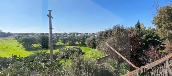 2-salle Appartement à Bari, Italy No. 21214 17