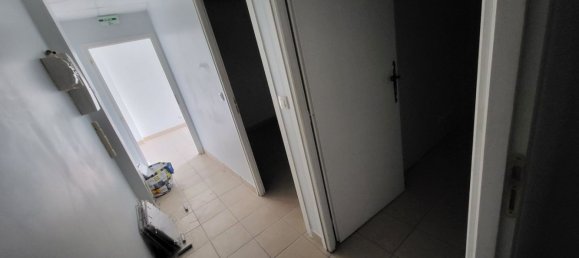 Propiedad comercial en Montargis, France 52 m² No. 80260 3