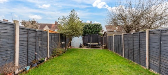 3 bedrooms House in West Byfleet, United Kingdom No. 10623 43