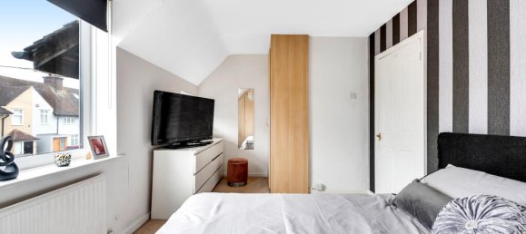 3 bedrooms House in West Byfleet, United Kingdom No. 10623 38