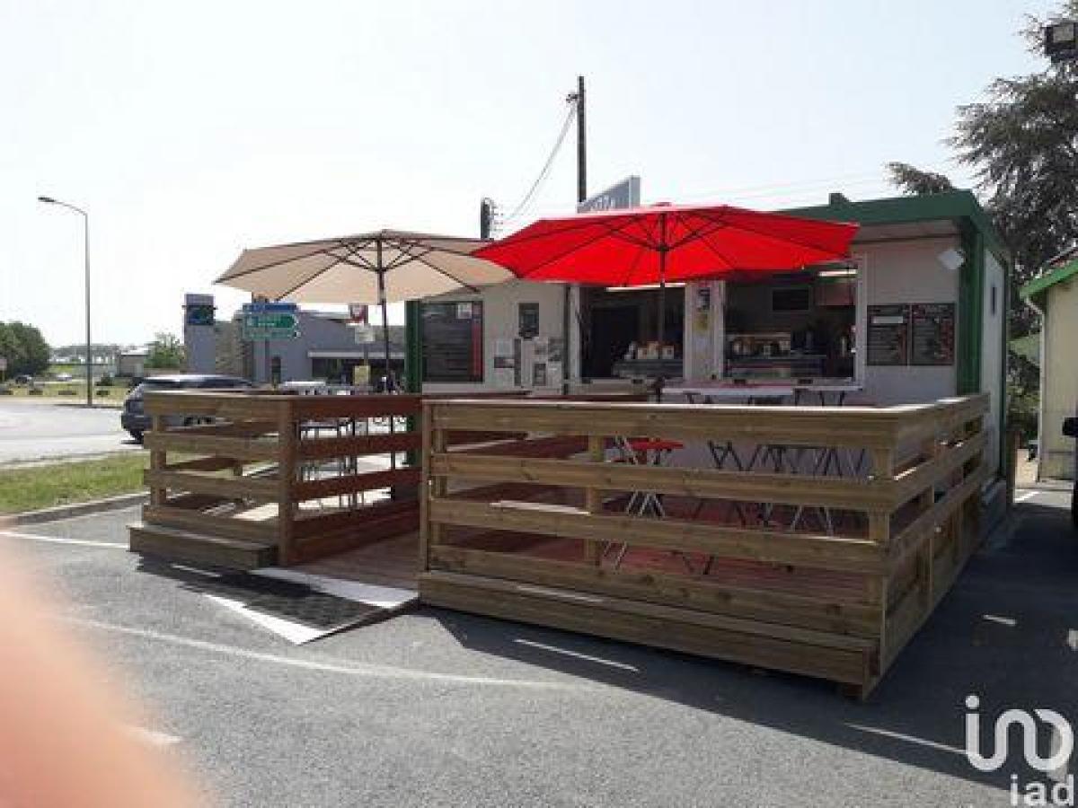 42m² Factory in Libourne, France No. 17733